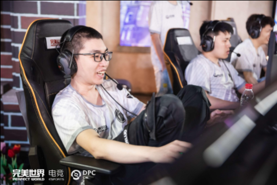 鸟巢电竞盛宴来临 观众凭票根享受亚奥商圈独特优惠